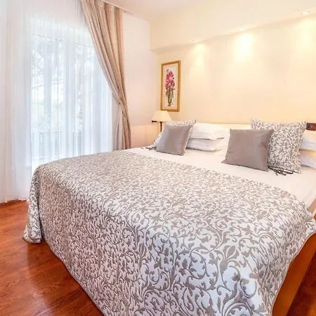 Palace Clara 2 Island Krk By Vill דירה